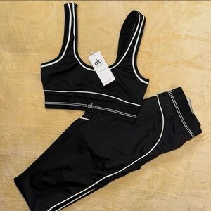 ALO Yoga Black Sports Bra and Leggings Set with White Piping